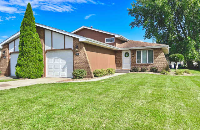 200 Juniper Dr photos photos