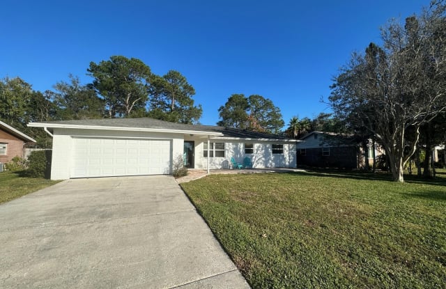 11 BONITA Drive - 11 Bonita Drive, Palm Valley, FL 32082