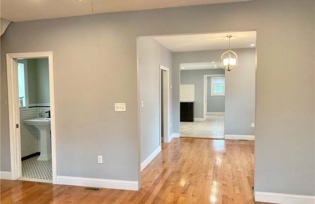 143 Cottage Street Gallery 3