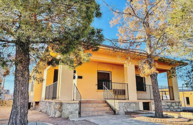 2526 Yandell Drive unit: 4 photos photos