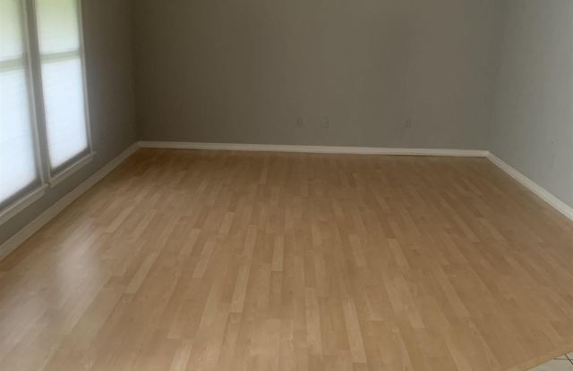 107 Ambrose Lane Gallery 3