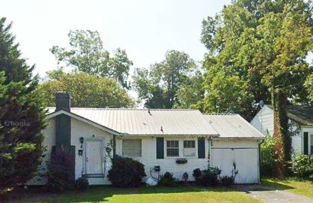 ✨ Charming 2 Bedroom Home with Garage  Backyard ✨ photos photos