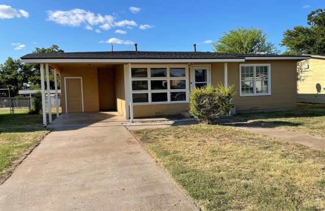 2316 Raney St photos photos