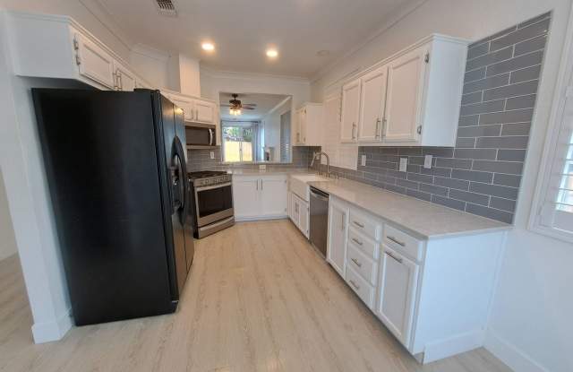 Stunning Home is Tastefully Done! Gallery 4
