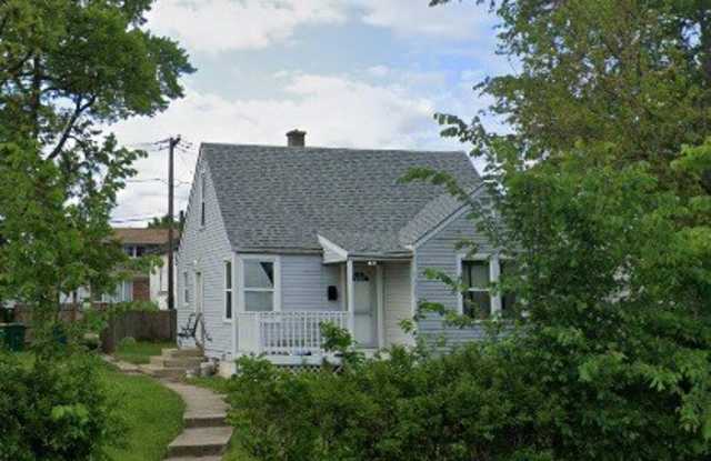 1320 Kinsey Avenue Gallery 1