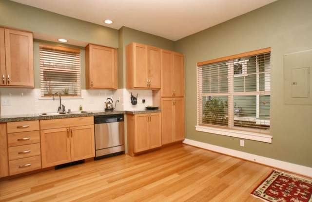 1789 27th Ln Ne - 1789 27th Lane Northeast, Issaquah, WA 98029