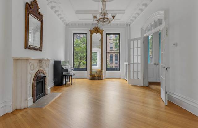 121 Saint Marks Avenue - 121 Saint Marks Avenue, Brooklyn, NY 11217