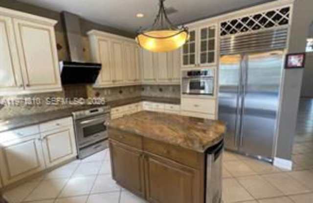 10442 Northwest 60th Place Gallery 3