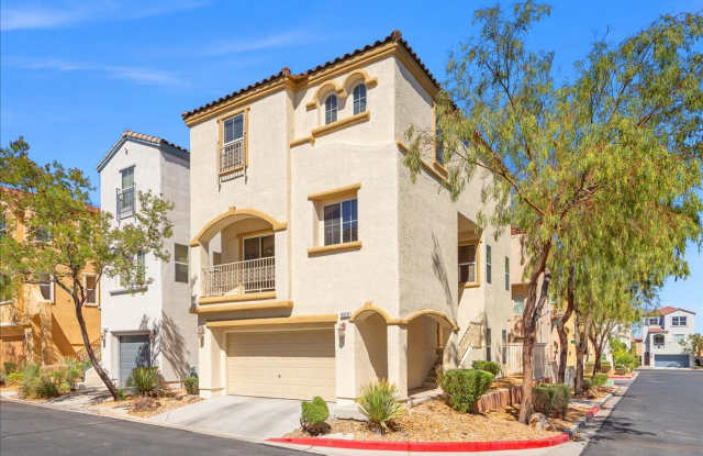 Spacious 3-Story Plus Loft Bedroom, New Floors, New paint, No Carpet photos photos