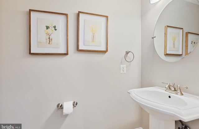 1736 S CHARLES STREET Gallery 3