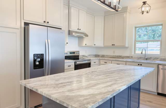 410 B Camellia Dr Gallery 2