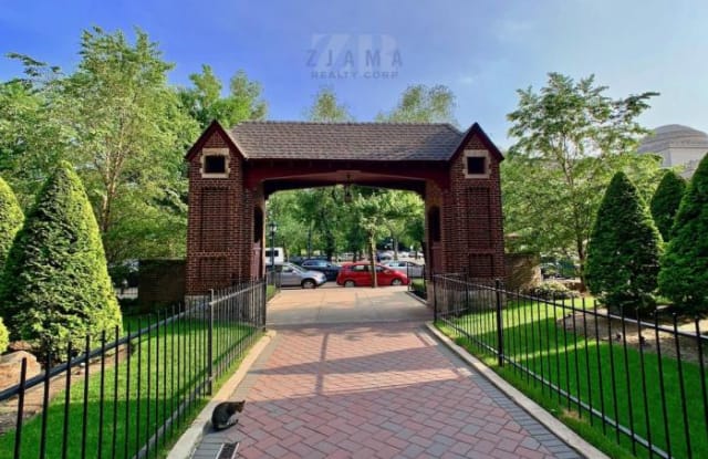 201 Eastern Pkwy. - 201 Eastern Parkway, Brooklyn, NY 11238