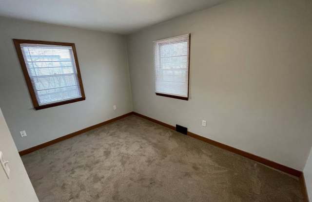 1004 Ansel Drive Gallery 3