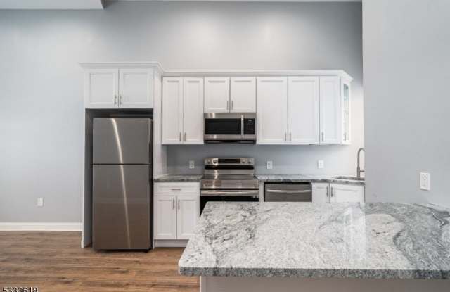 620 Valley Rd - 620 Valley Road, Upper Montclair, NJ 07043