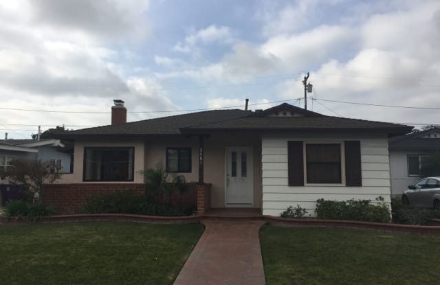 2401 Stearnlee Avenue - 2401 Stearnlee Avenue, Long Beach, CA 90815