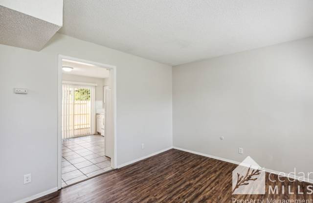 1119 South Fern St - 1119 South Fern Street, Wichita, KS 67213