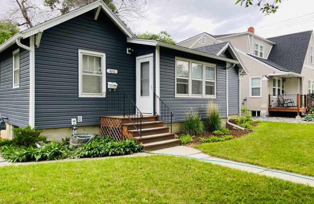 3 bedroom house - Pet Friendly, Garage, Fenced Yard photos photos