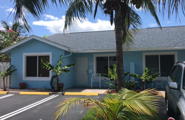 632 Se 2nd Ave - 632 Southeast 2nd Avenue, Boynton Beach, FL 33435