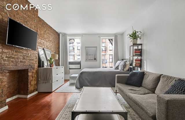 426 West 46th Street - 426 West 46th Street, New York City, NY 10036