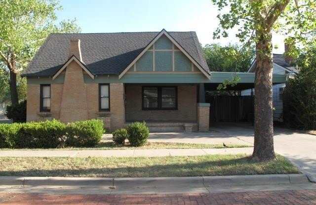 2124 16th Street - 2124 16th Street, Lubbock, TX 79401