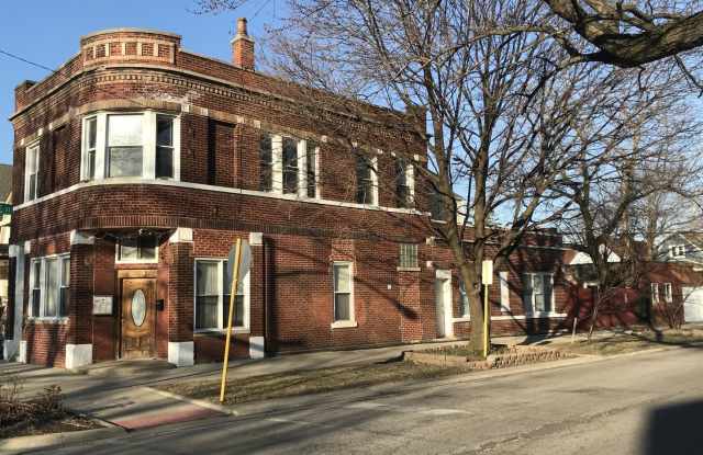 3401 N Kolmar Avenue Gallery 1