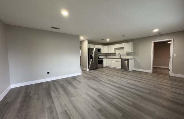 555 Cadillac Boulevard Gallery 1