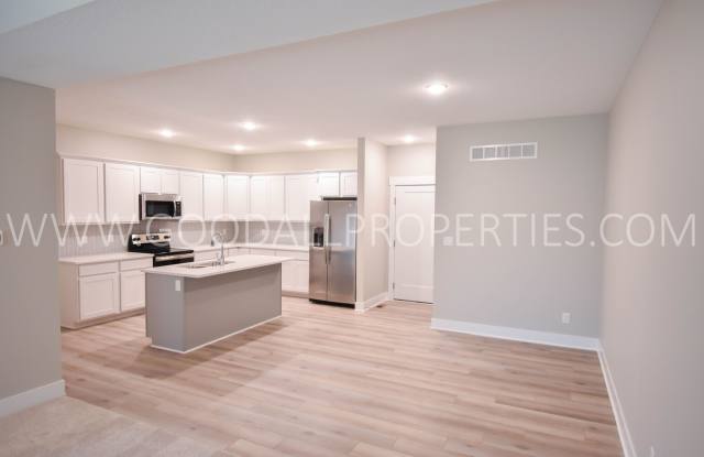 Beautiful 3 Bedroom 2 Bath home in Clive Gallery 3