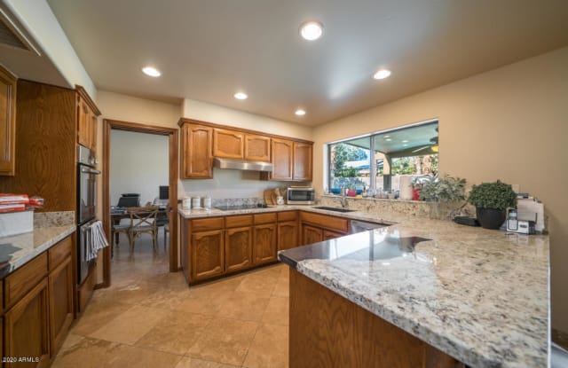 8714 E San Lorenzo Drive - 8714 East San Lorenzo Drive, Scottsdale, AZ 85258