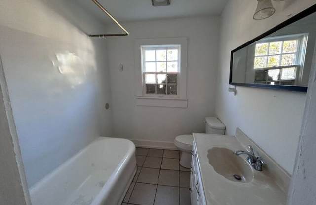 1828 Saint Charles Court Southwest Gallery 1