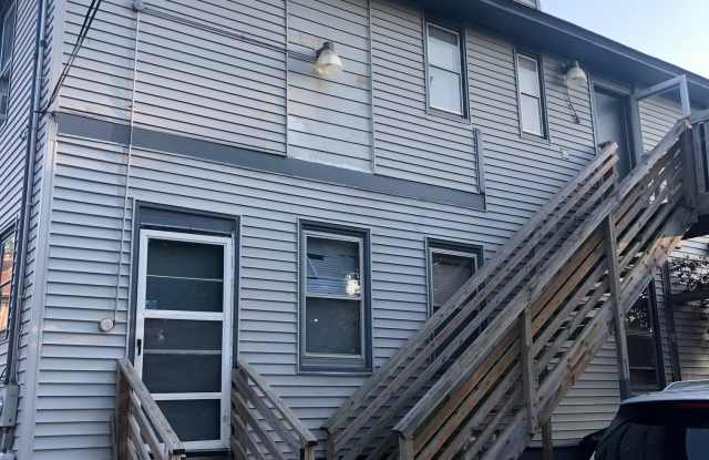 2212 F Street1 Gallery 2