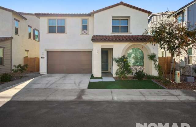 4 Bed / 3 Bath Single Family Home in Chandler Gallery 1