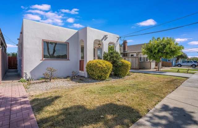 227 Beach Rd. - 2 bedroom | 2 bath | Single family home photos photos