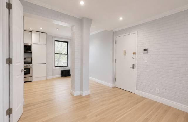 419 E 13th St Gallery 1
