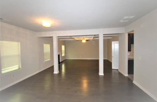 3493 Woodshade Drive Gallery 2