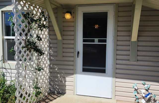 Cozy 2 bedroom cottage photos photos
