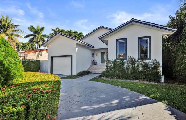 9181 Byron Ave photos photos