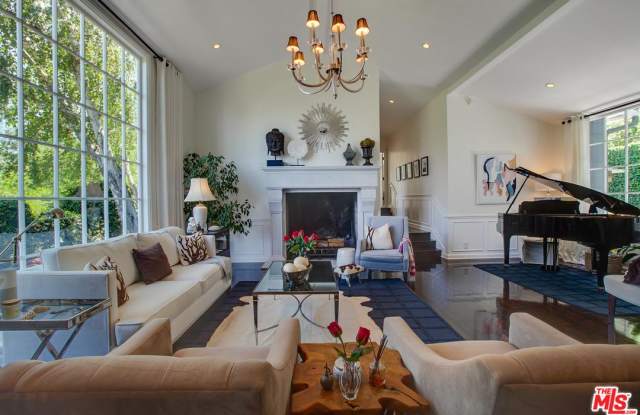 3131 TORREYSON Place - 3131 Torreyson Place, Los Angeles, CA 90046