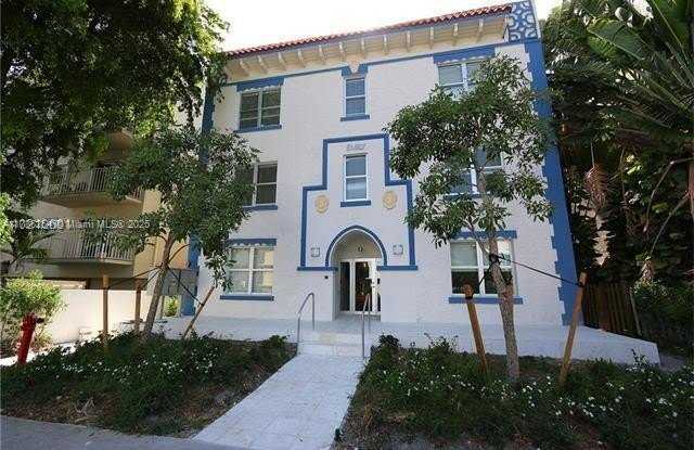 1611 Meridian Ave photos photos