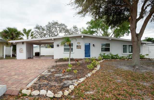 817 HARBOR DRIVE S photos photos