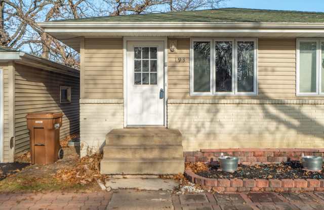 193 Iris St Gallery 2