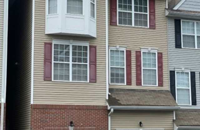 98 Conover Ter Gallery 1