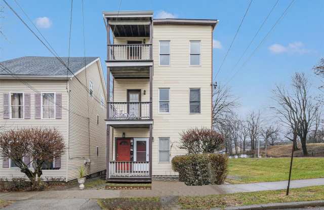 18 Center Street - 18 Center Street, Poughkeepsie, NY 12601