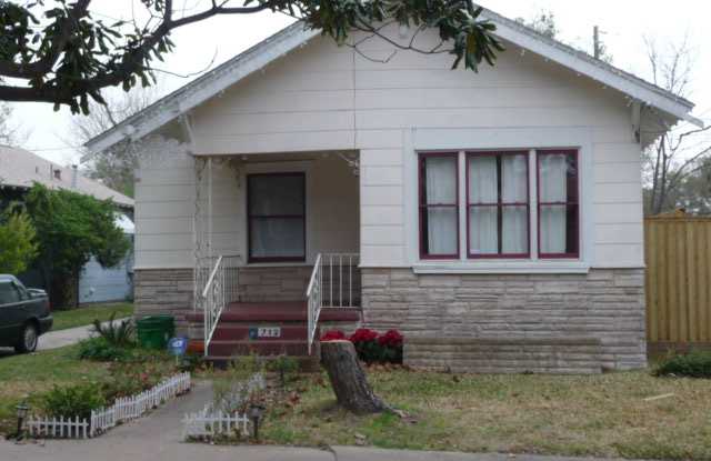 712 Byrne St - 712 Byrne Street, Houston, TX 77009