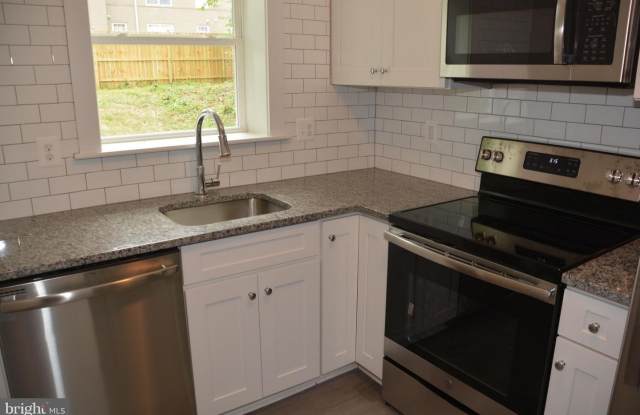 5029 HANNA PL SE #1 Gallery 3