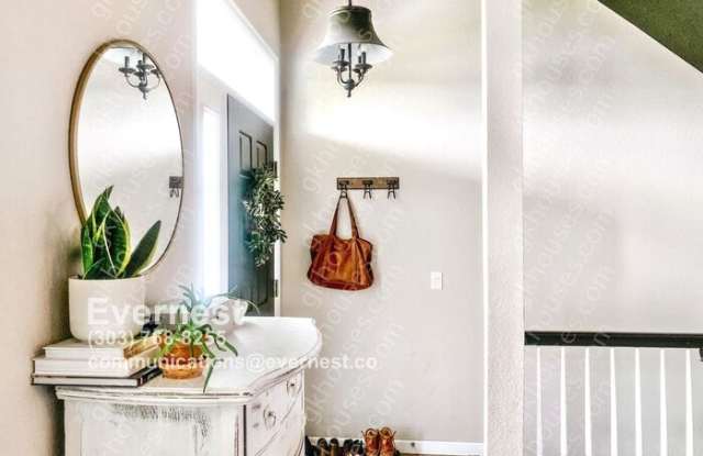 1528 Chimney Peak Drive Gallery 3