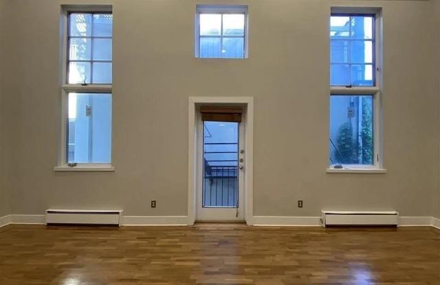 219 BLOOMFIELD ST photos photos