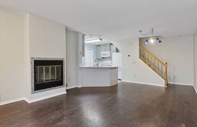 2 BR Townhome in GREAT Location - Dishwasher + Laundry Included! photos photos