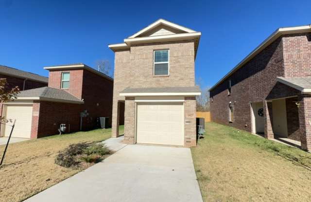 New Construction 3 bed, 2 1/2 Bath in Norman! photos photos