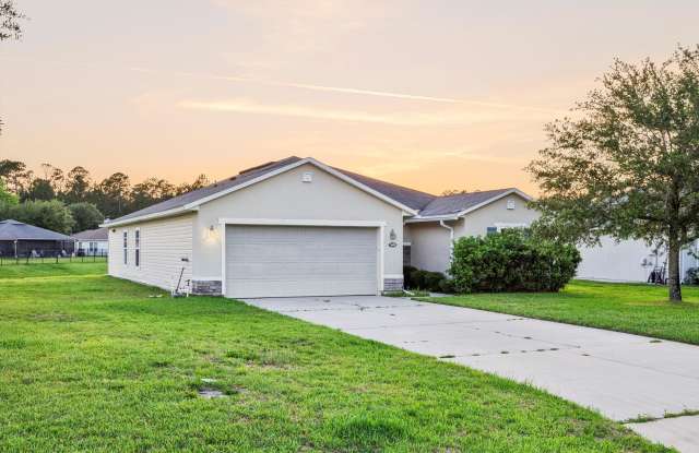 Recently Updated 4BR/2BA Yulee Home Gallery 3