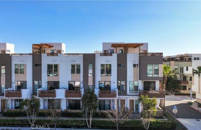 669 W 17th Street photos photos